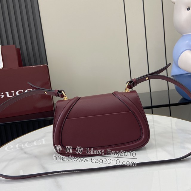 Gucci專櫃古馳最新款Blondie系列迷你肩背包斜挎女包 jh2151型號：815700